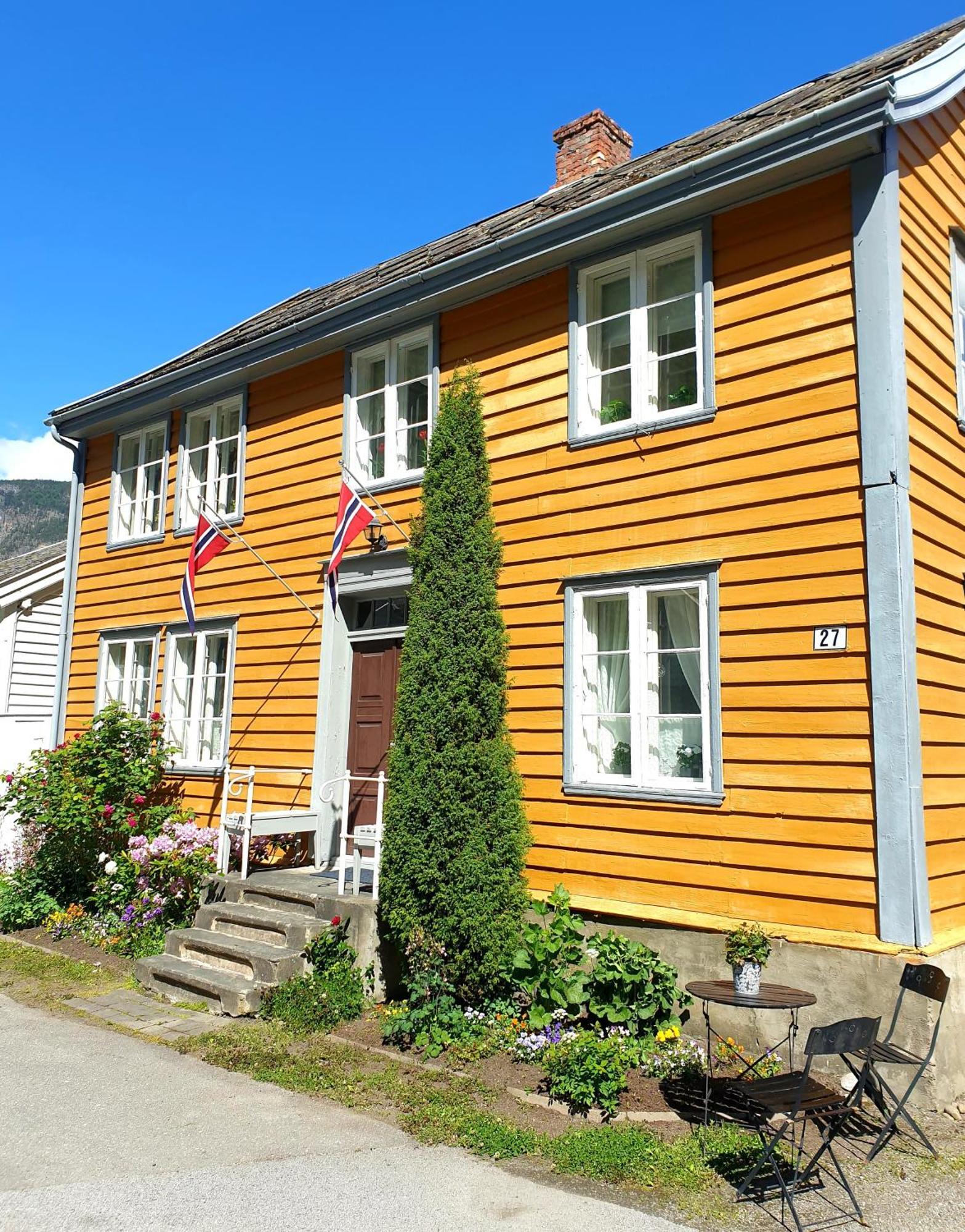 Kvammehuset Pa Gamle Laerdalsoyri Villa Eksteriør billede
